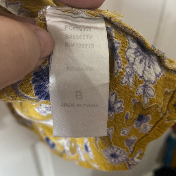 A Beautiful Soul Boho Yellow Sleeveless V-Neck Top - Picture 5 of 9